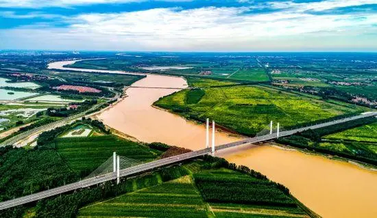 濱州市擬出讓地?zé)岬V業(yè)權(quán)32個(gè) 涵蓋供暖、溫泉洗浴、養(yǎng)殖3類應(yīng)用場(chǎng)景-地大熱能