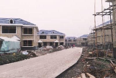 建設(shè)中的江洲墟場安置小區(qū)。